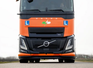 volvo-fh-aero-electric-jobtrans-5