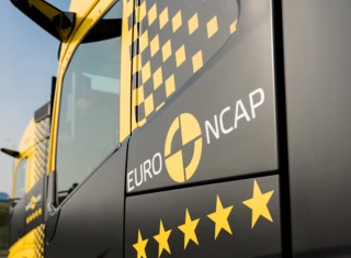 Volvo Trucks Euro NCAP-demotrucks 8