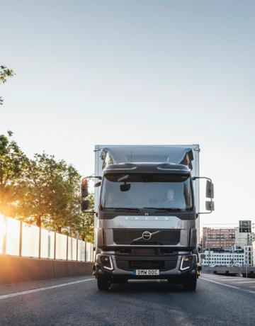 Paashuis-Volvo-Trucks-FL-08