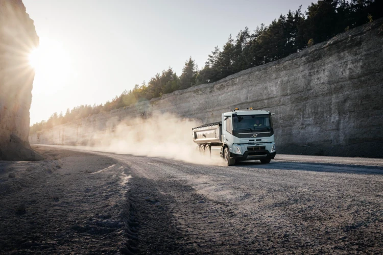 Paashuis-Volvo-FMX-Electric-Exterieur-01