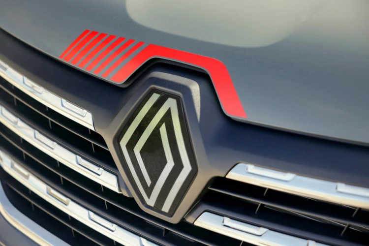 Paashuis-Renault-Trucks-Trafic-logo2