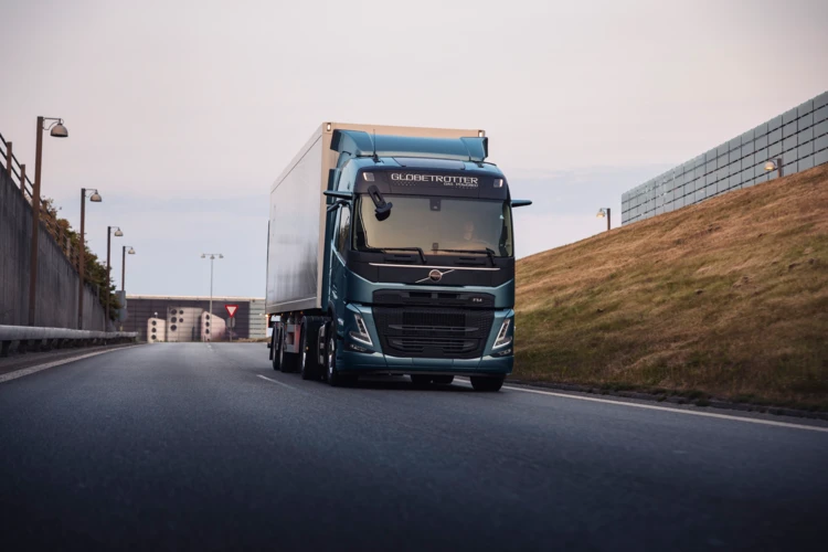 Paashuis-Volvo-Trucks-FM-GAS-05