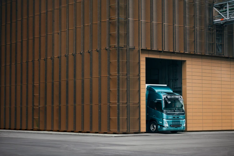 Paashuis-Volvo-Trucks-FM-Electric-12