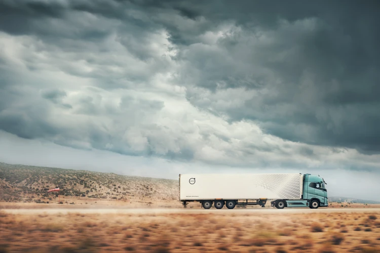 Paashuis-Volvo-FH-Aero-Electric-11