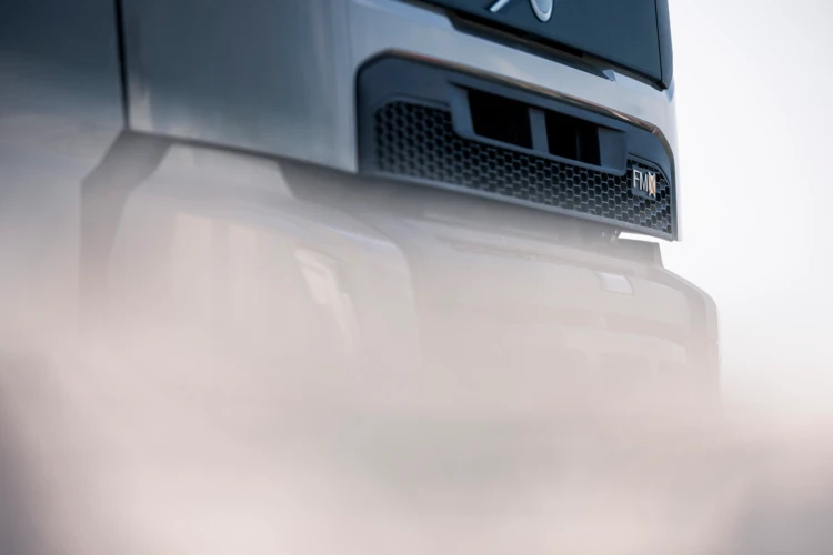 Paashuis-Volvo-Trucks-FMX-Electric-04